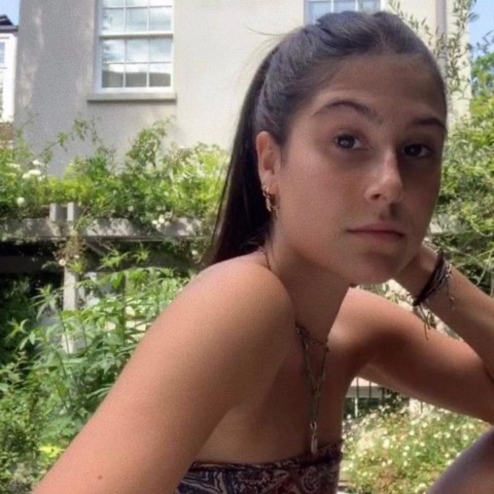 Meet your Posher, Alicia